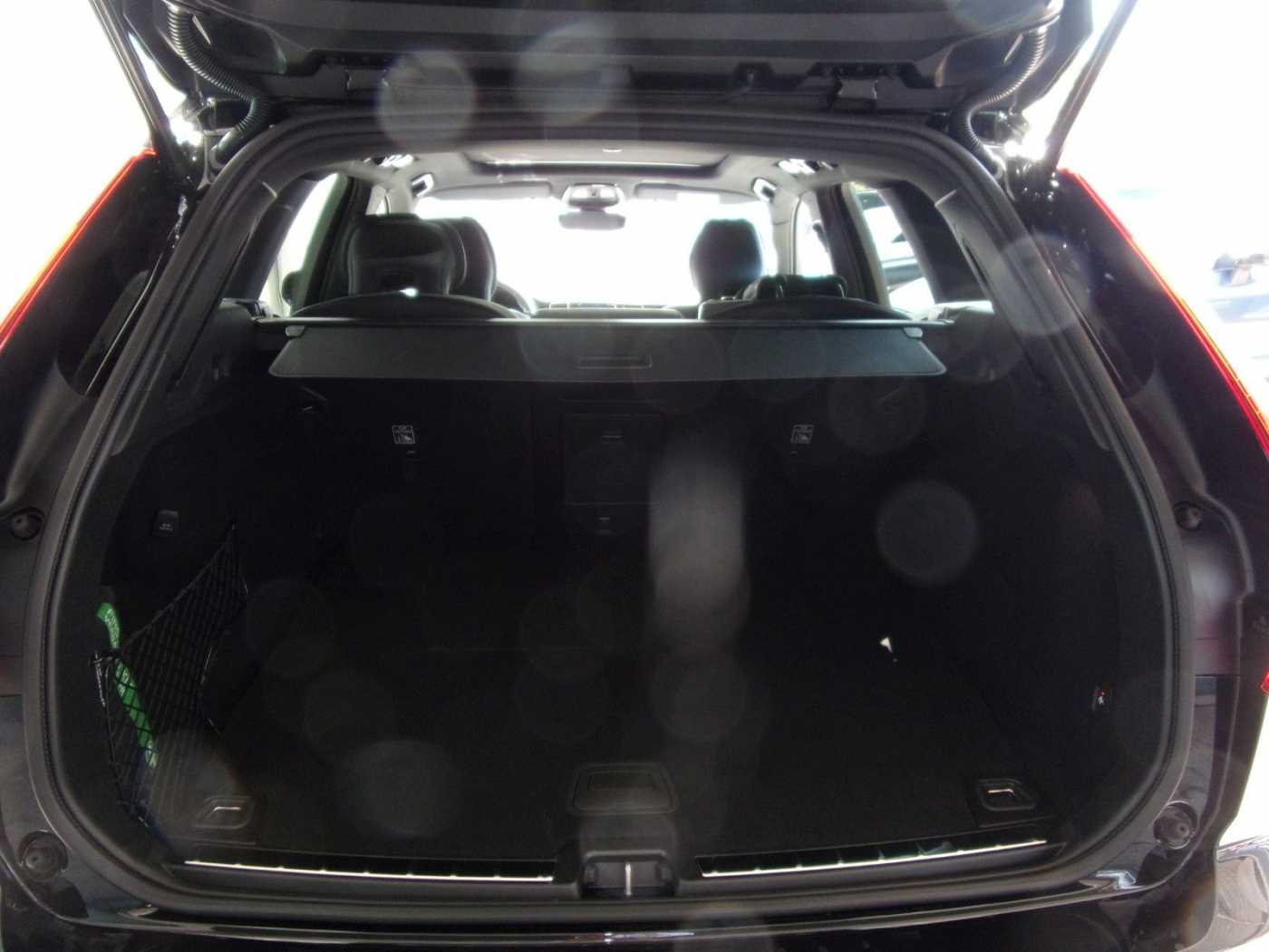 Volvo  Ultimate Dark Recharge Plug-In Hybrid AWD